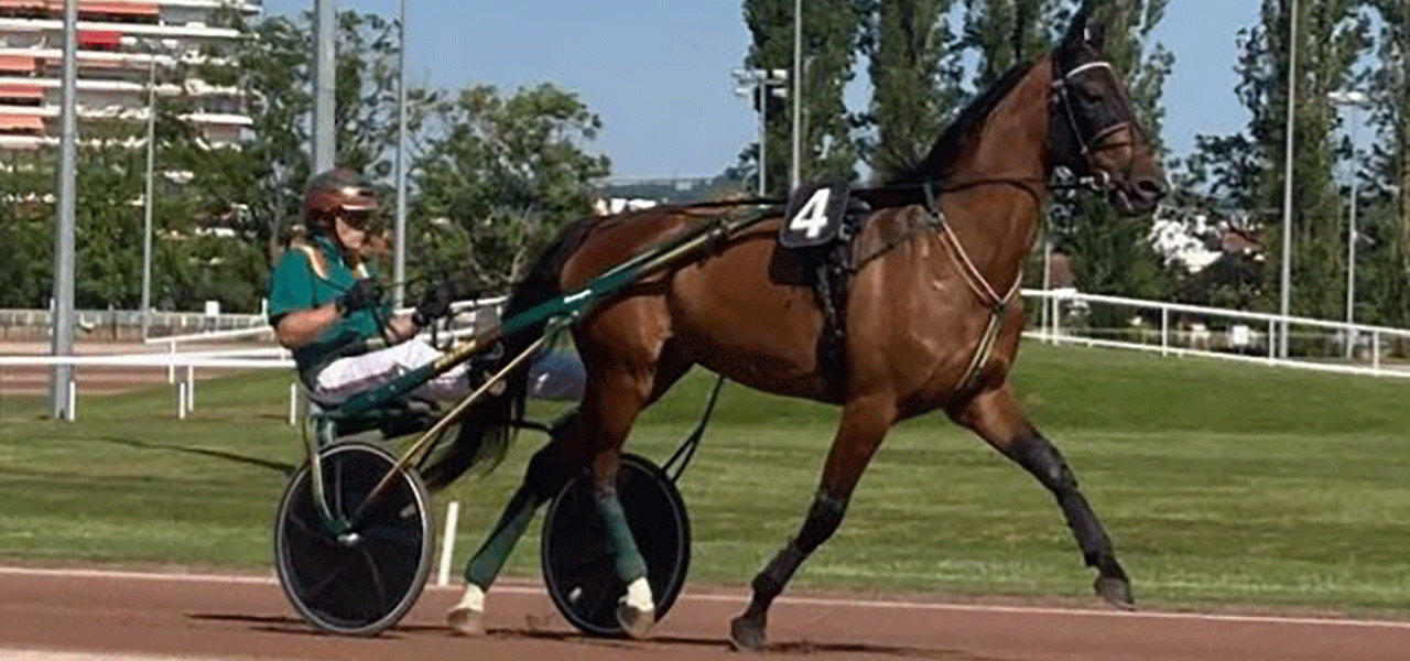 Rikard Björling värmer upp Istra inför loppet i Chateaubriant i tisdags. Foto: Privat. Ny seger för Björling